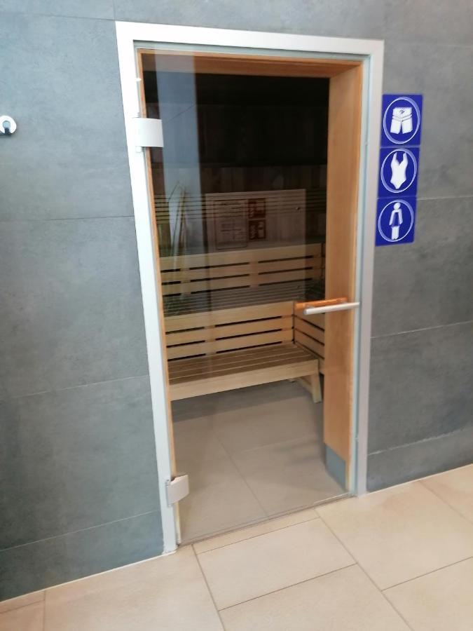 Morze Kolobrzeg Basen Kryty Apartment Exterior foto