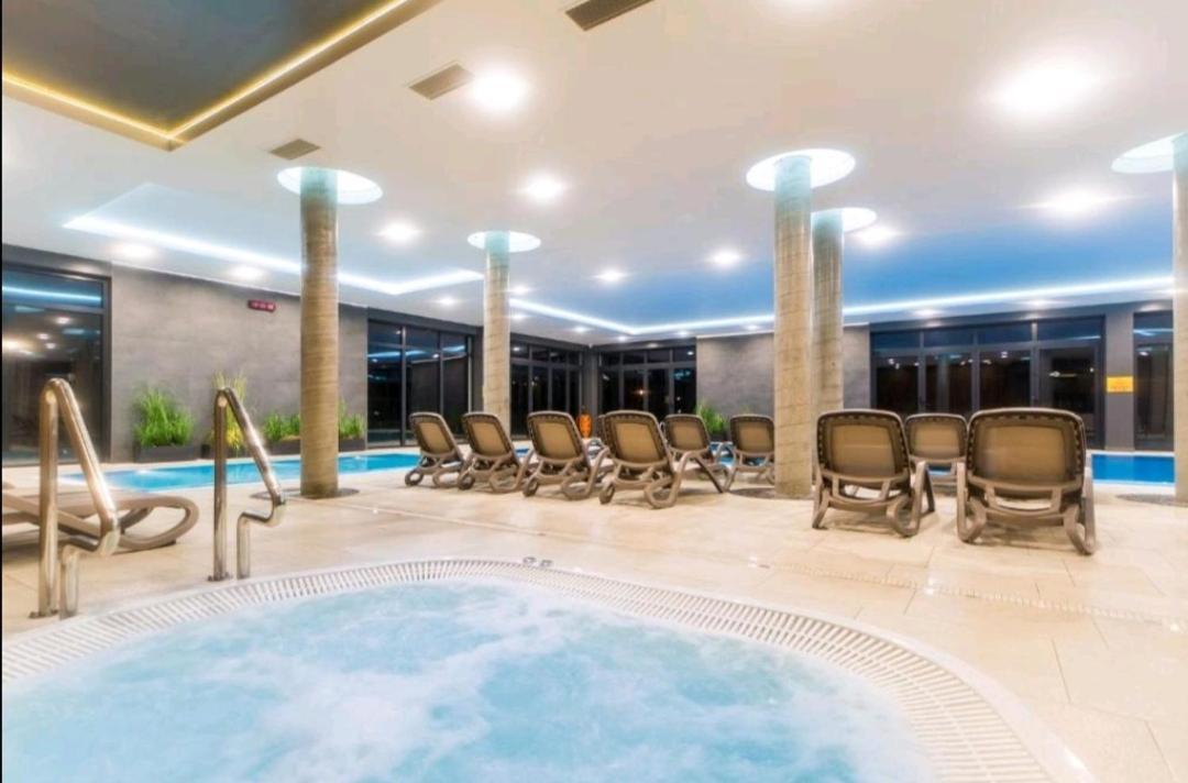 Morze Kolobrzeg Basen Kryty Apartment Exterior foto
