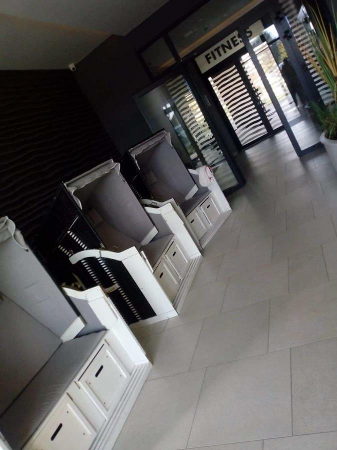 Morze Kolobrzeg Basen Kryty Apartment Exterior foto